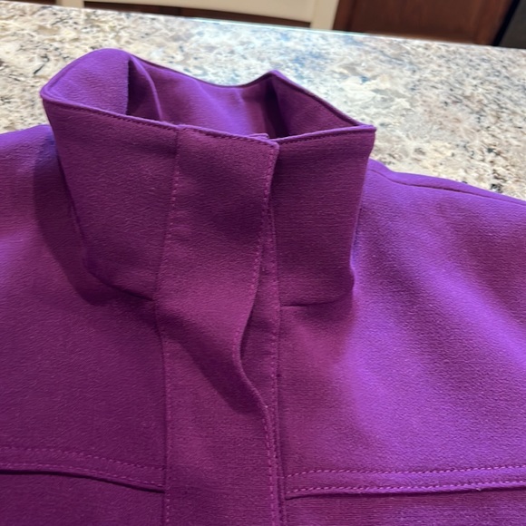 EUC Focus 2000 purple lined hidden button blazer - Picture 6 of 15